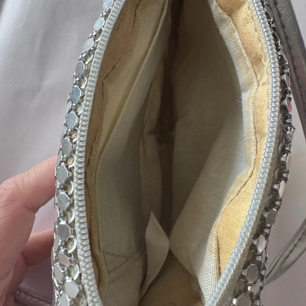 Vintage Aluminum Silver Mesh Clutch - Picture 4 of 7